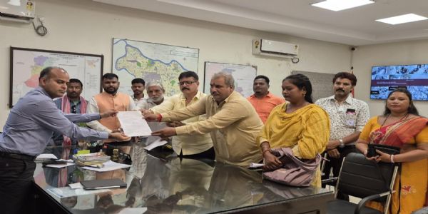 मासूम से दुष्कर्म के मामले में भाजपा ने उपायुक्त से की कार्रवाई की मांग
