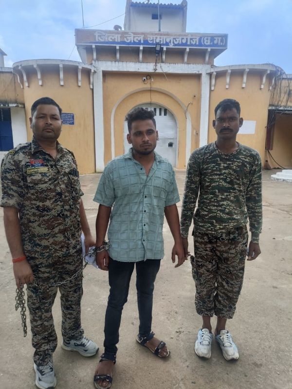 92 किलो गांजा बरामद मामले में एक और आरोपित गिरफ्तार, घटना में प्रयुक्त ऑटो वाहन भी जब्त