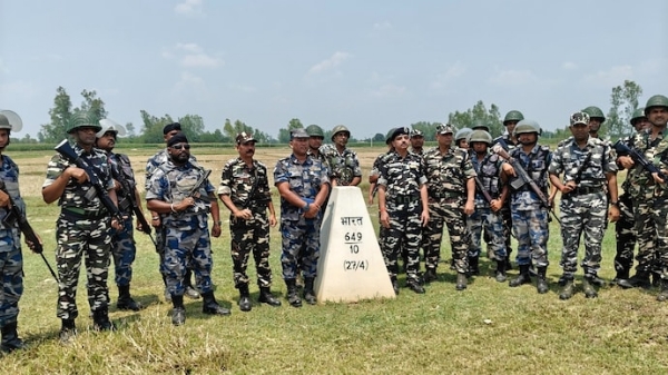 नेपाल भारत सीमा पर तैनात एसएसबी के जवान फाइल फोटो