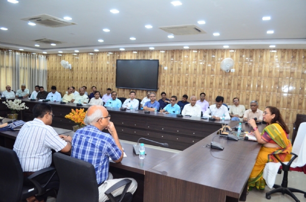 शैक्षिक सत्र की तैयारी को लेकर कुलपति प्रो. पूनम टंडन की अध्यक्षता में महत्वपूर्ण बैठक संपन्न*