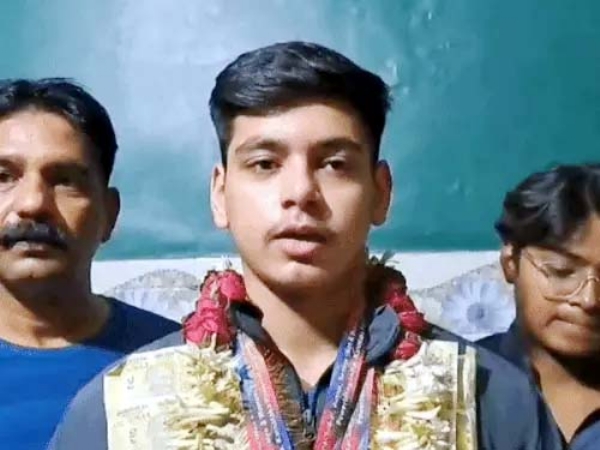 गोल्ड मेडल जितने वाला खिलाड़ी ऋषभ