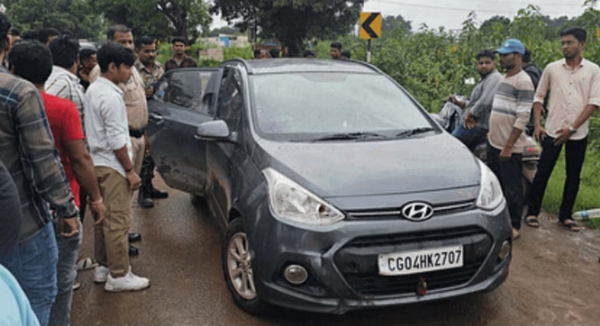 कार की टक्कर से बाईक सवार युवती की हुई माैत