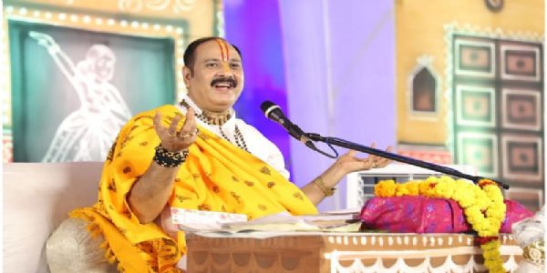 कुबेरेश्वरधाम पर पांच दिवसीय गुरु पूर्णिमा महोत्सव एवं शिव महापुराण कथा शुरू, उमड़ा आस्था का सैलाब