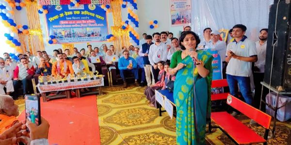 सिवनीः शिक्षा समाज के निर्माण मे अपनी महत्‍वपूर्ण भूमिका निभाती है- कलेक्टर