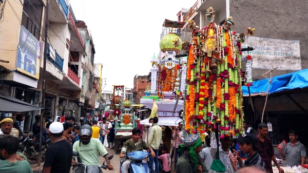 मोहर्रम : धौलपुर में मातमी माहौल में निकला ताजियों का जुलूस