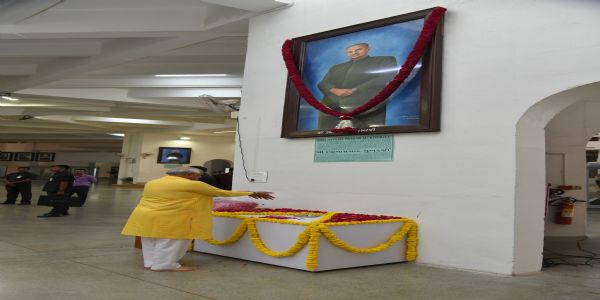 मुख्यमंत्री ने प्रखर राष्ट्रवादी स्व. श्यामा प्रसाद मुखर्जी को दी श्रद्धांजलि