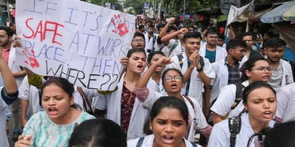 आरजी कर मृतका के माता-पिता का आरोप : सीबीआई सब जानती है, लेकिन सच्चाई छिपा रही है