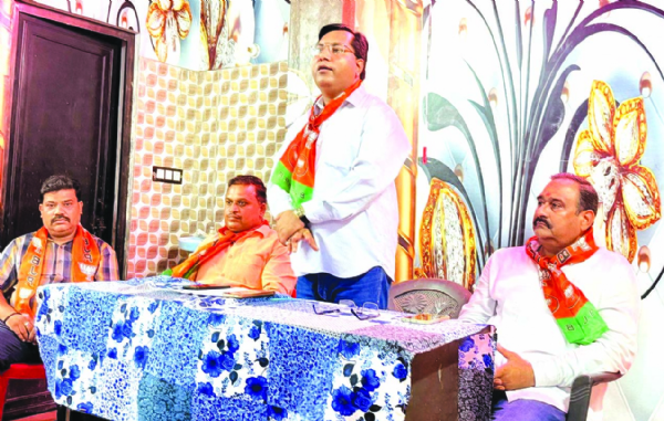 कार्यक्रम को सम्बोधित करते हुए