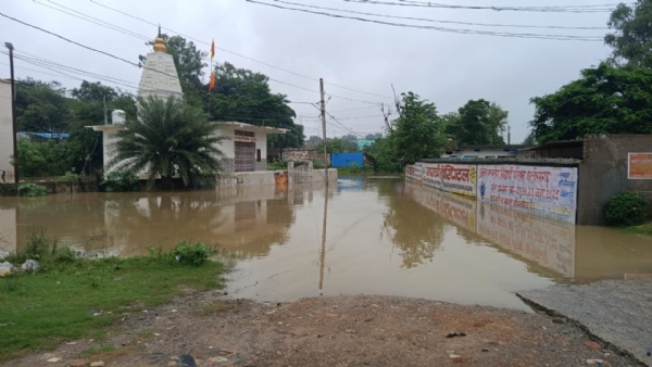 दस घंटे की झमाझम बारिश से अम्बिकापुर बेहाल