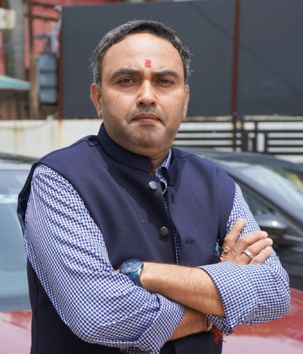 विश्वचक्षु।