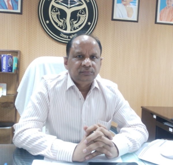 खाद्य सुरक्षा एवं औषधि प्रशासन के आयुक्त राजेश कुमार