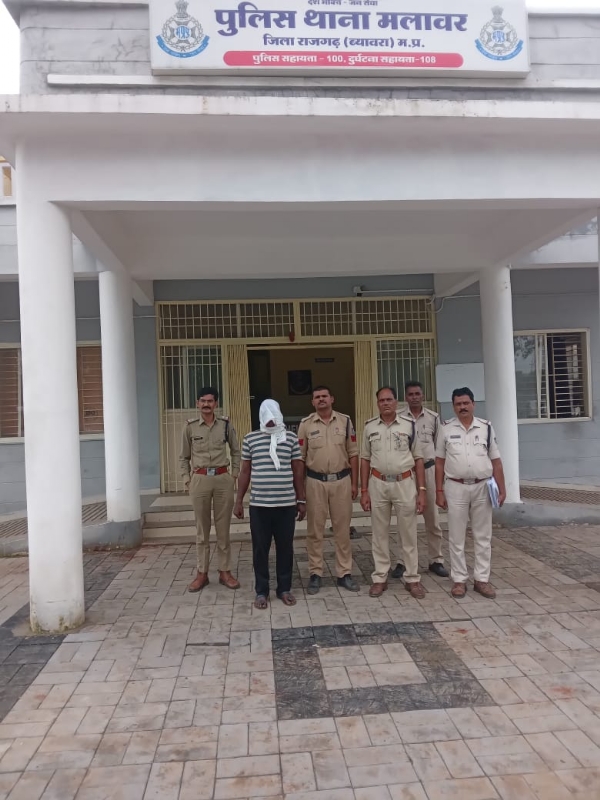 गांजा तस्कर गिरफ्तार,पूछताछ जारी