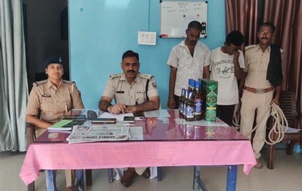 अररिया फोटो:सदर एसडीपीओ पीसी करते