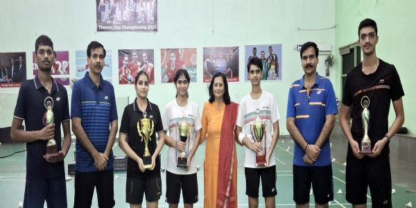 हिसार : बैडमिंटन चैम्पियनशिप में विद्युत नगर नर्सरी के खिलाड़ियों ने जीते पदक