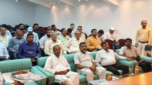 चित्रकूट में विकास कार्यों की समीक्षा बैठक