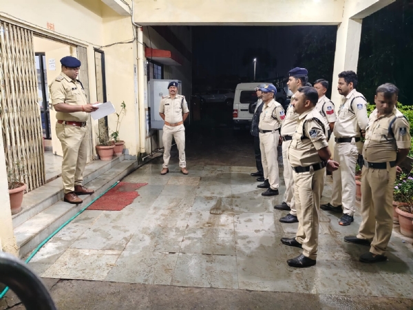 Seoni: Seoni police arrested 74 warrants and checked 81 surveillance/ goons during combing patrol