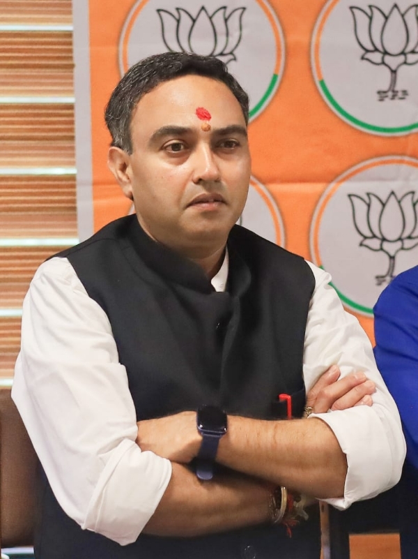 विश्वचक्षु।