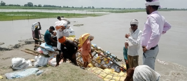कटान रोकने के लिए डाले जा रहे हैं जियो बैग