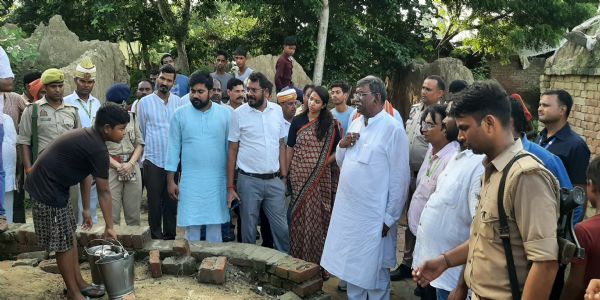 प्रभारी मंत्री ने किया जिले में बाढ़ के पानी प्रभावित होने वाले इलाकों का दौरा