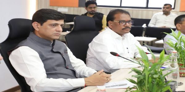 इंदौर शहर की हर सड़क 25 अक्टूबर तक हो दुरुस्त हो, महापौर ने दिए अधिकारियों को सख्त निर्देश