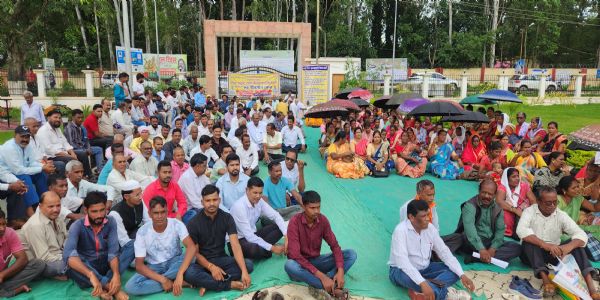 झारखंड के गुमला में बकाया कमीशन भुगतान को लेकर डीलर संघ ने दी मुख्यमंत्री आवास घेरने की चेतावनी