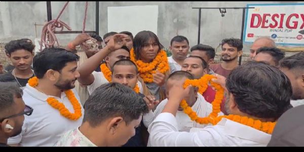 फिटनेस आइकॉन राजा यादव पहुंचे बसंतपुर, युवाओं को नशा छोड़ फिटनेस अपनाने की थी सलाह