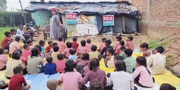 सरकार चाहे कितने भी दर्ज कराए मुकदमे, जारी रहेगी पीडीए पाठशाला