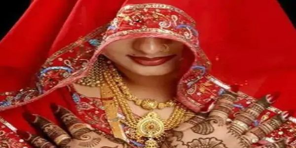चार लड़कियों से करवाई शादी, चारों फरार, पैसे मांगने पर मिली जेल की धमकी