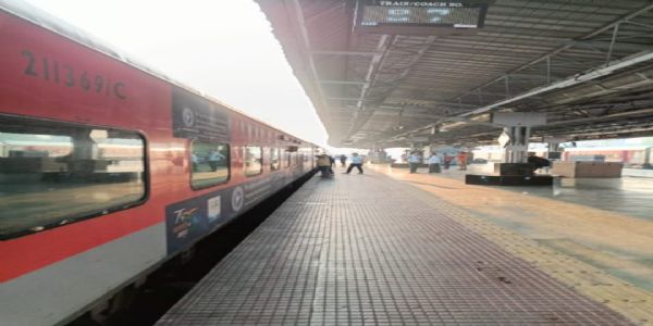 रेलवे विकास कार्यों के चलते अगस्त में कई ट्रेनों का परिचालन रहेगा प्रभावित