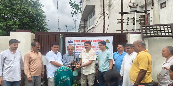 एकल ग्रामोथान फाउंडेशन के केंद्र सोहल द्वारा गरीब किसानों को निःशुल्क पौधों का वितरण