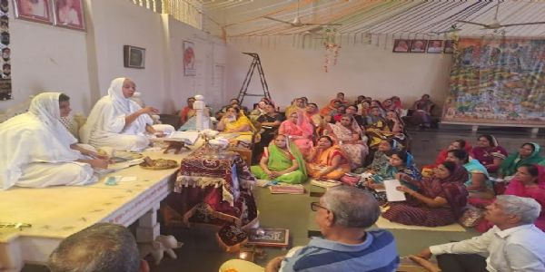 मंदसौर : धर्म स्थान पर हमारी वेशभूषा मर्यादा के अनुरूप हो : साध्वी श्री शीलरेखाजी