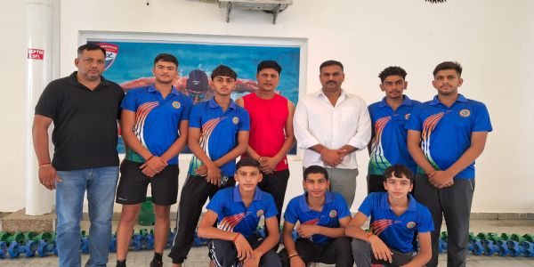सब जूनियर नेशनल और वाटरपोलो के लिए हरियाणा की टीम बैंगलौर के लिए रवाना