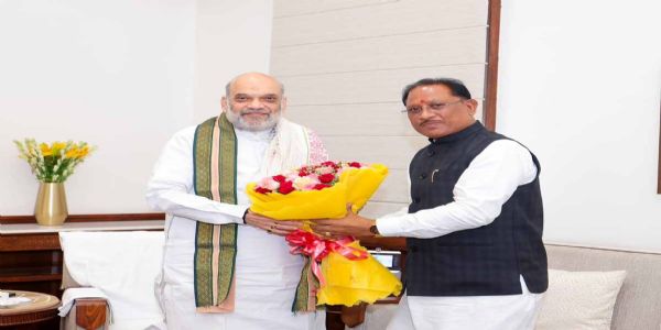 मुख्यमंत्री ने केंद्रीय गृह मंत्री काे छत्तीसगढ़ में नक्सल उन्मूलन और उपलब्धियों की दी जानकारी 