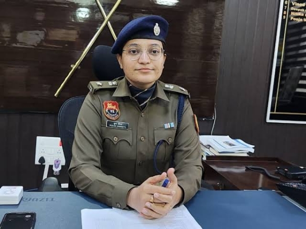 पुलिस अधीक्षक पूजा वशिष्ठ 