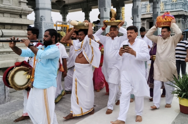 अरुण गुप्ता अध्यक्ष चैंबर ऑफ कॉमर्स एंड इंडस्ट्रीज ने तिरुपति बालाजी मंदिर जम्मू में विशेष अभिषेक समारोह में भाग लिया