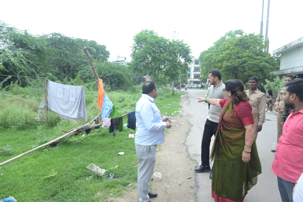 मृतक शुभम के पार्क व सड़क नामकरण का जाएज़ा लेती महापौर