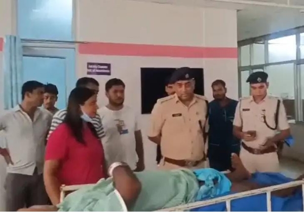 अपराधी द्वारा शिक्षक को मारी गोली