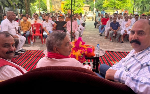 भाजपा ने विशाल तिरंगा यात्रा निकाली, बिश्नाह में यात्रा के बाद कई प्रमुख नेता भाजपा में शामिल हुए