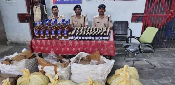 पुलिस गिरफ्त में बरामद शराब