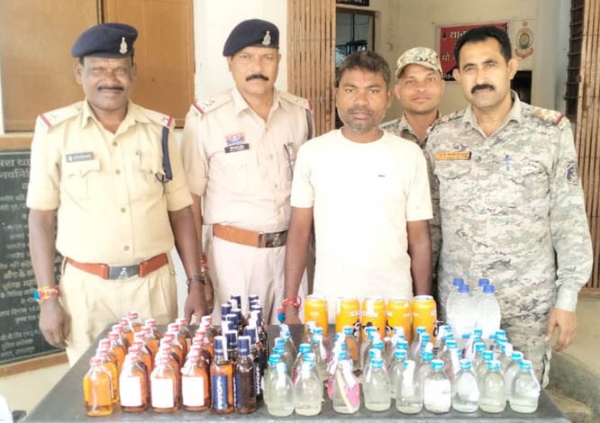 20 लीटर अवैध शराब के साथ एक आराेपित गिरफ्तार