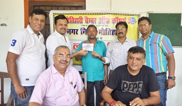 ट्रेड लाइसेंस नवीनीकरण के बाद व्यापारी गण
