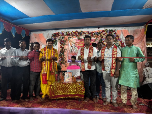 कार्यक्रम में शामिल लोग