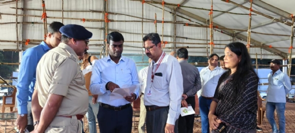 उपयुक्त निरीक्षण करते हुए