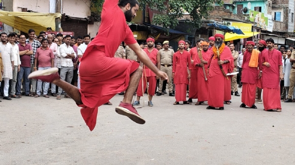 नचईया हिन्दू को लडईया हिन्दू बनाने का संकल्प, निकाली शोभायात्रा