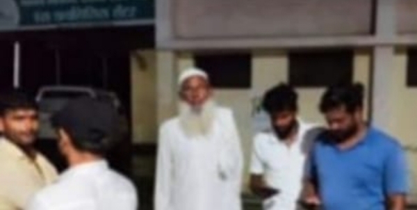 प्रेमी प्रेमिका  के दुखी परिजन