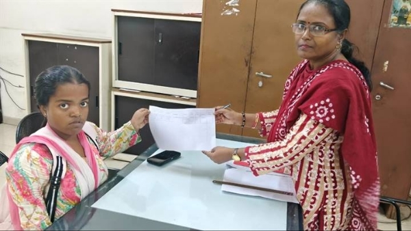 दिव्यांग बालिका की राशन संबंधी समस्या का हुआ हाथों-हाथ निराकरण