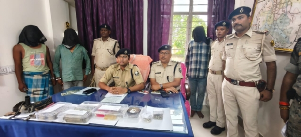 पुलिस के गिरफ्त में आरोपी