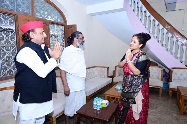 मुख्यमंत्री सहित अन्य