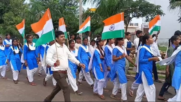 ग्वालियरः शहर की तरह गाँव-गाँव में निकल रही हैं तिरंगा यात्राएँ