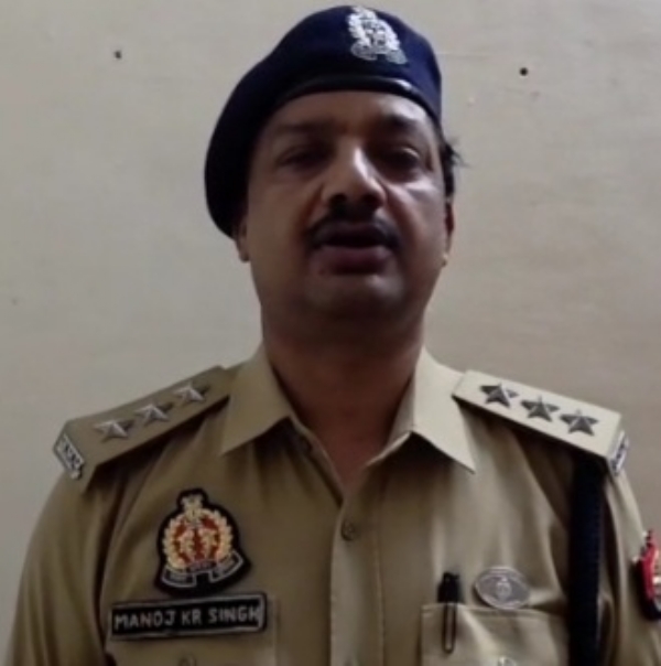 जानकारी देते सीओ मऊरानीपुर